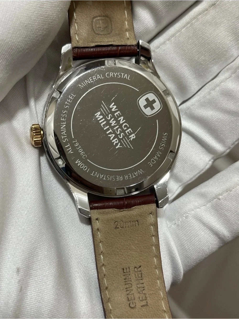 Wegner Swiss Military GMT Watch Men 42mm Silver Dial Two Tone Date 79306C Swiss